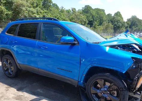 2018 Jeep Cherokee Latitude Fwd from USA, damaged, VIN 1C4PJLCB8JD544847